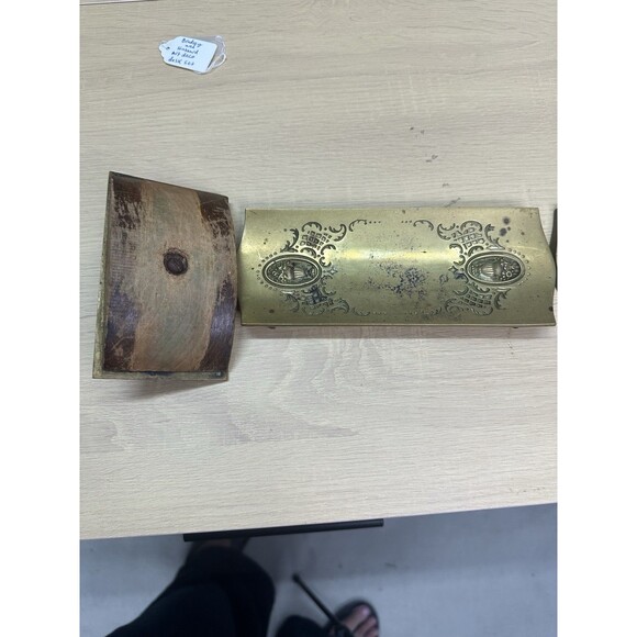 Art Nouveau Bradley & Hubbard Bronze Inkwell and Ink Blotter - Picture 6 of 14